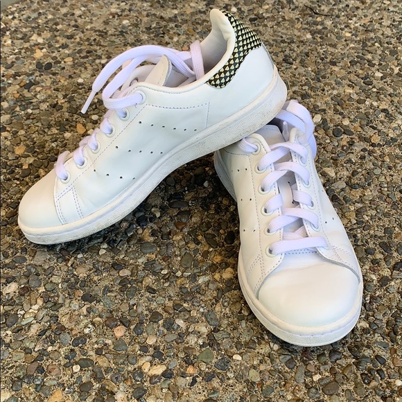 adidas stan smith triangle